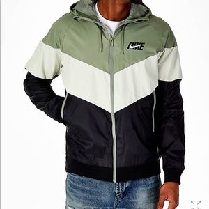 ISO this exact Nike Windbreaker